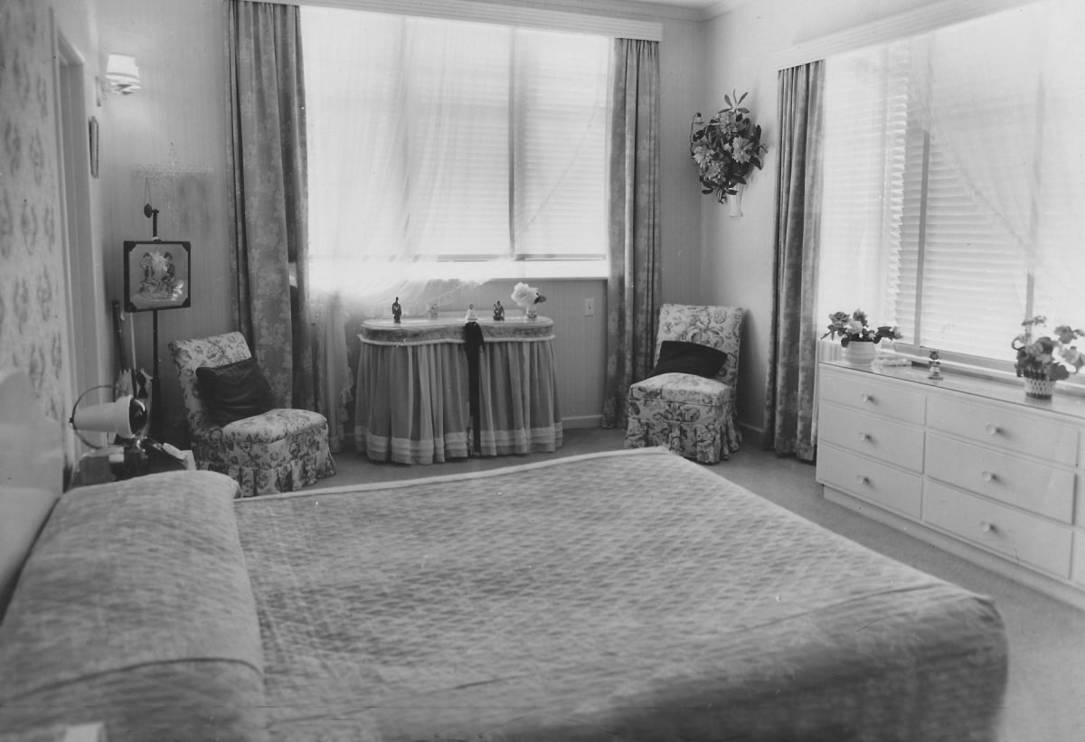 How much was the normal rent on a one bedroom apartment in 1963